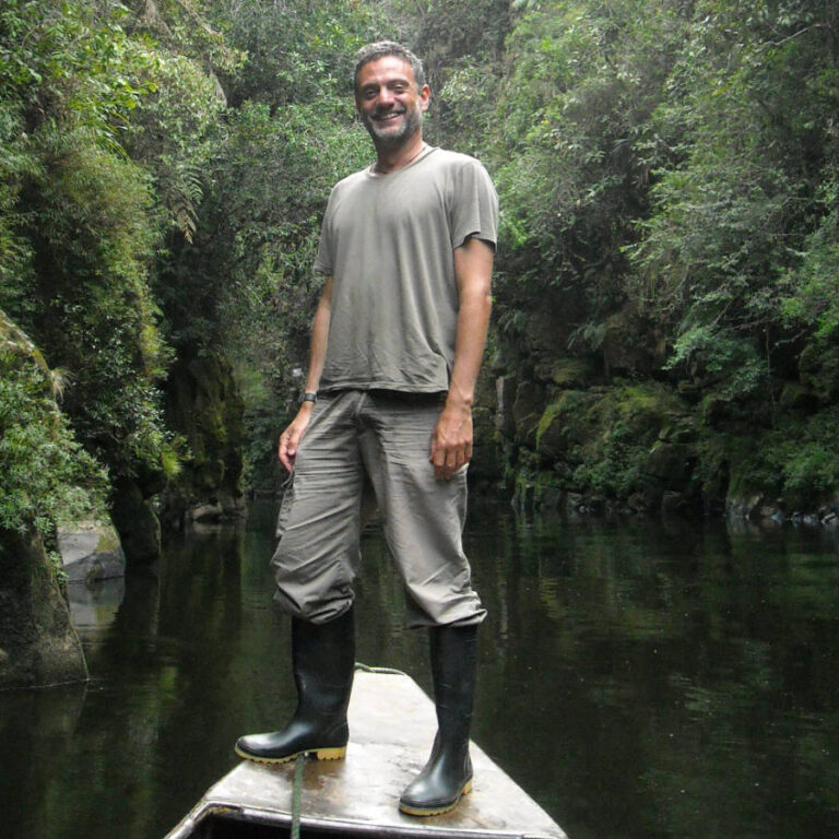 Fernando Gamboa en la selva